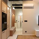 Lejlighed A Stylish Tenement House In The Very Center Of *