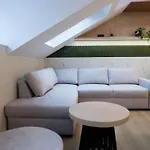 A Stylish Tenement House In The Very Center Of Lejlighed